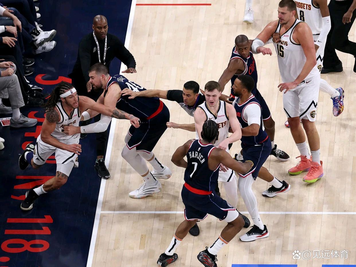 华体育官方今晚体能课后，丹佛掘金绝杀压哨备战NBA总决赛，管理层满意，轮换策略成焦点的简单介绍